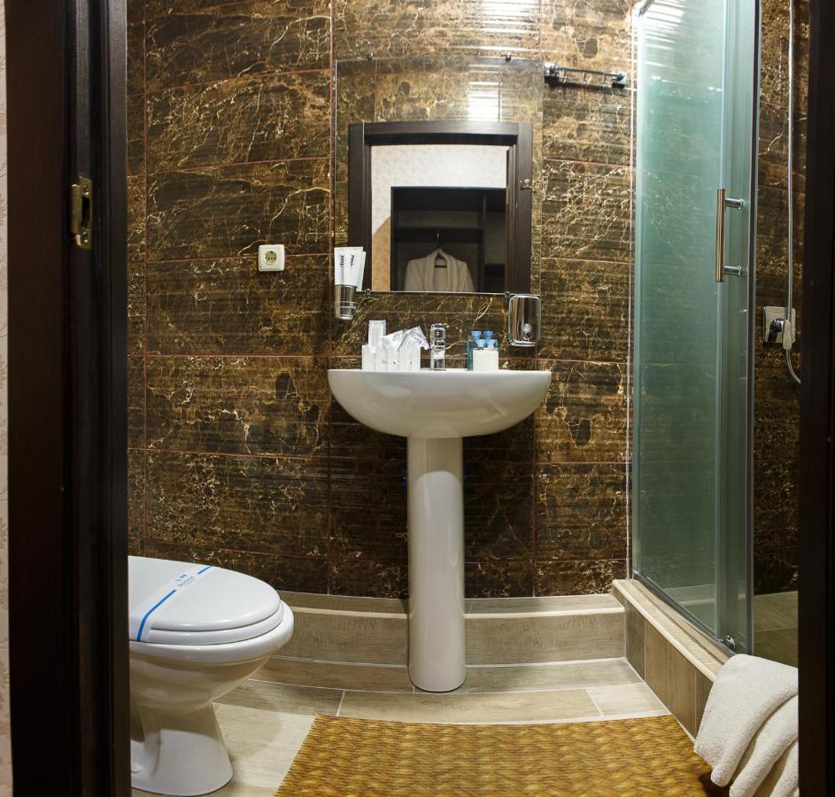 Misteriya Hotel Kharkiv Eksteriør bilde