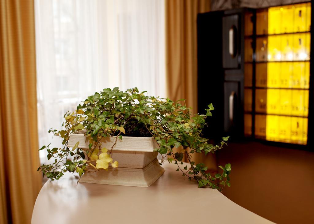Misteriya Hotel Kharkiv Eksteriør bilde